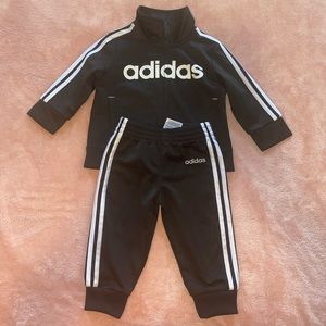 Sut suit boy👶🏻💙